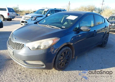 2014 Kia Forte Lx z USA, uszkodzony, nr VIN KNAFX4A66E5327267